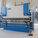 Wc67y 40t china-k karpeta-eskuliburuko tolesgarriaren makina eskuz egin du prentsa-balazta, martinean okertuz